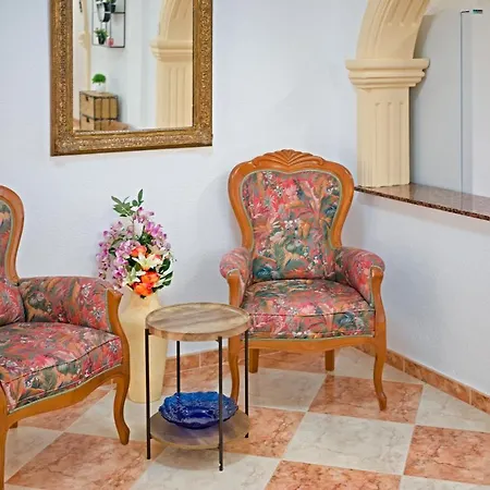 Costeres Villa *